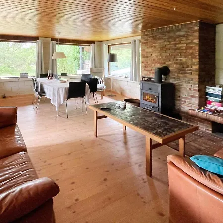 Charming Holiday Home In Zealand With Roofed Terrace * Højby